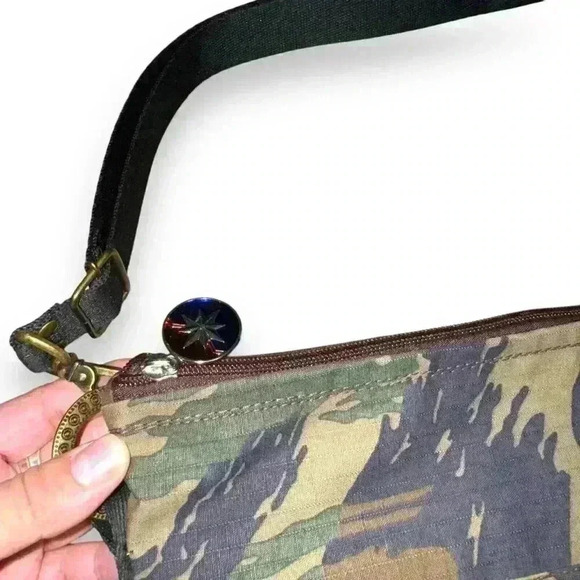 VTG Camouflage DC Comics Zip Cross Body Tote Bag Y2K Skater Streetwear Going Out - Picture 4 of 10